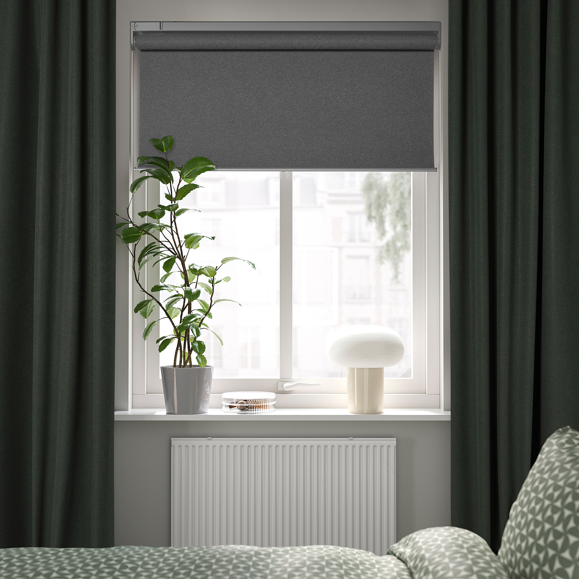 FYRTUR block-out roller blind