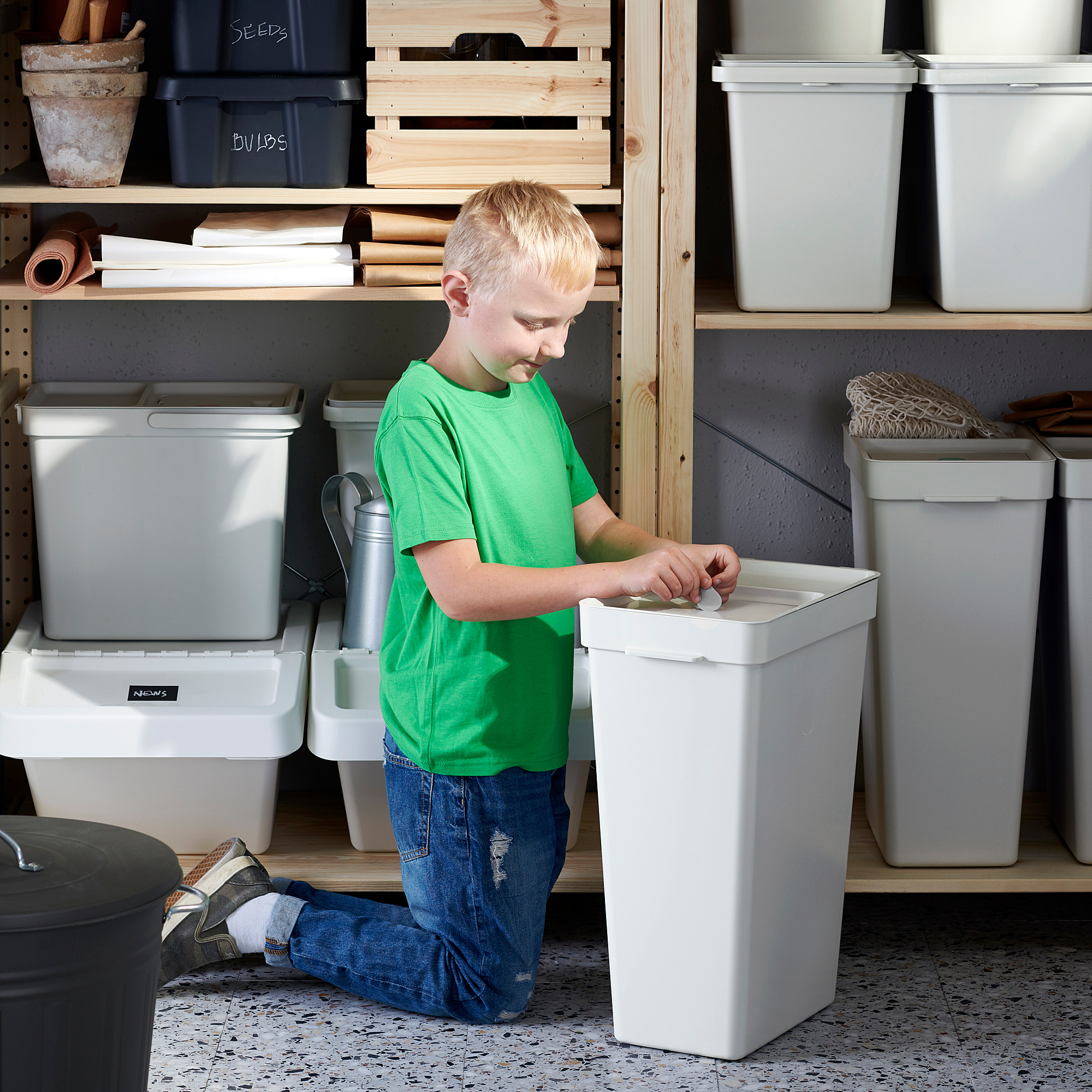 HÅLLBAR bin with lid