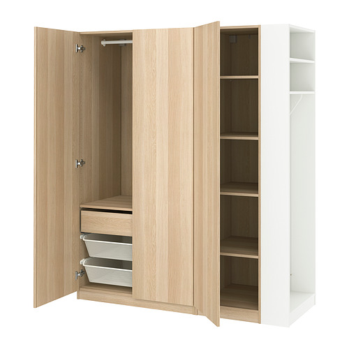 PAX/FORSAND fataskápur