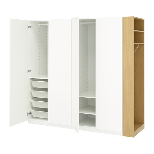 PAX/FORSAND fataskápur