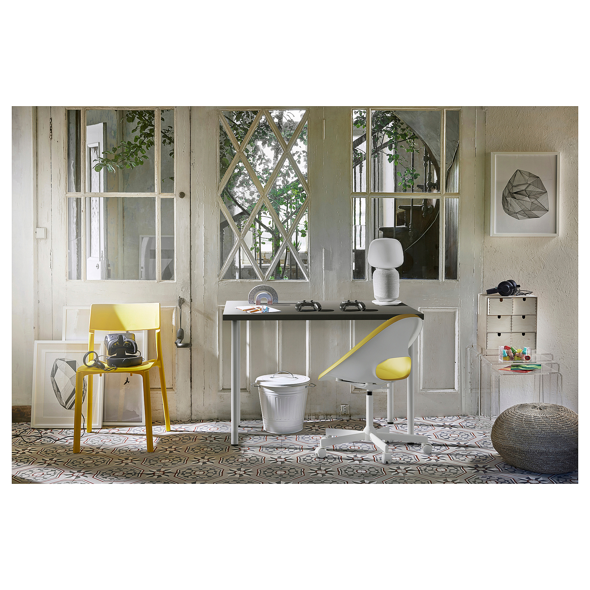 LINNMON/ADILS desk