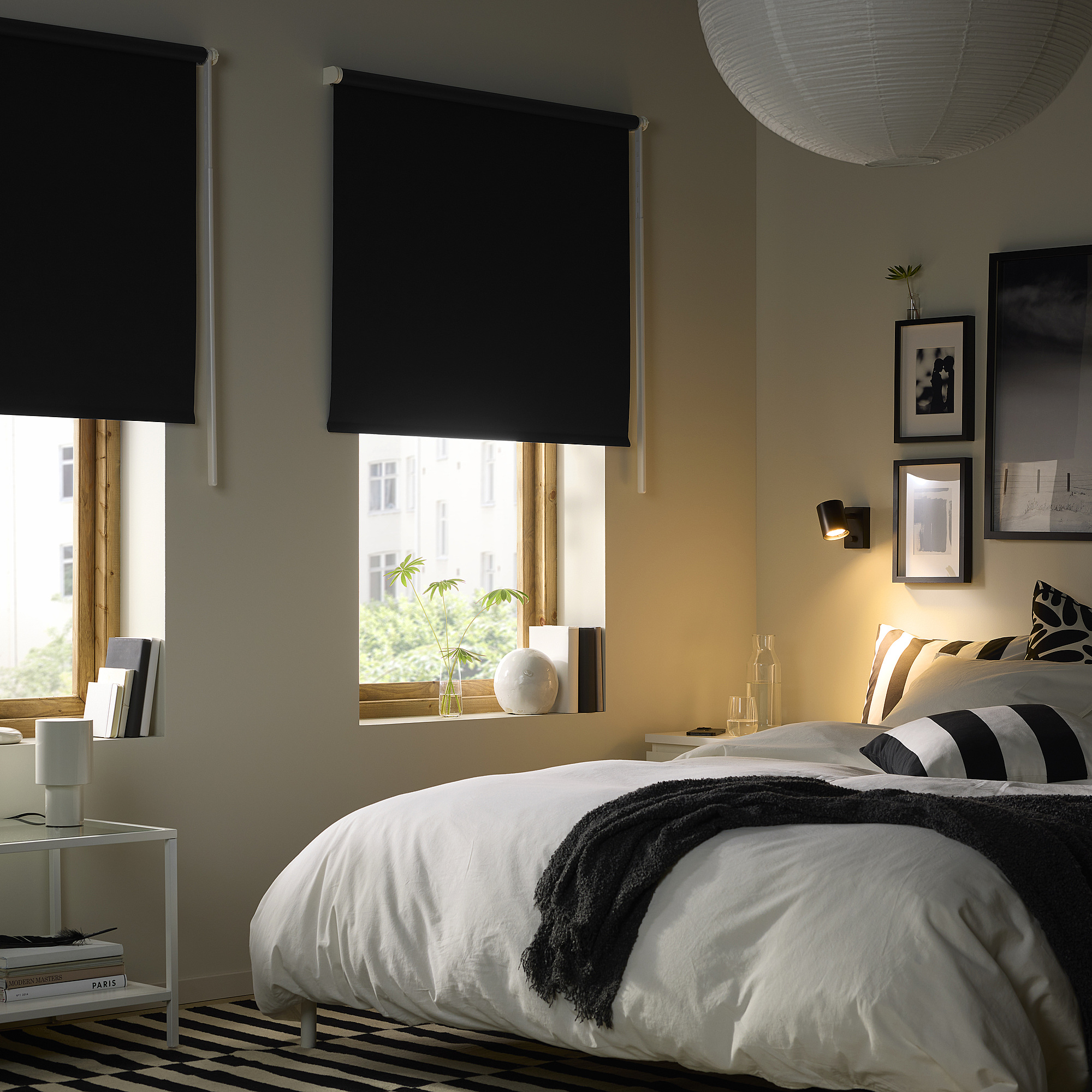 FRIDANS block-out roller blind