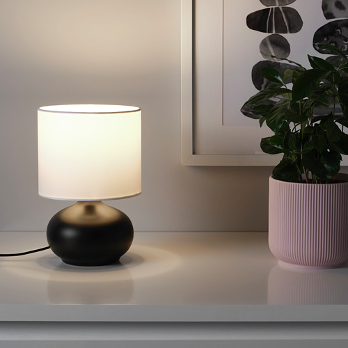 TVÄRFOT, table lamp