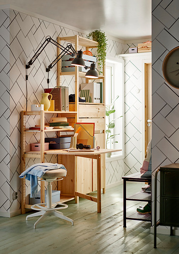 IVAR, 2 sec/storage unit w foldable table