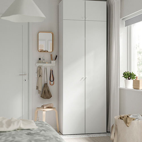 LASTARE, fataskápur