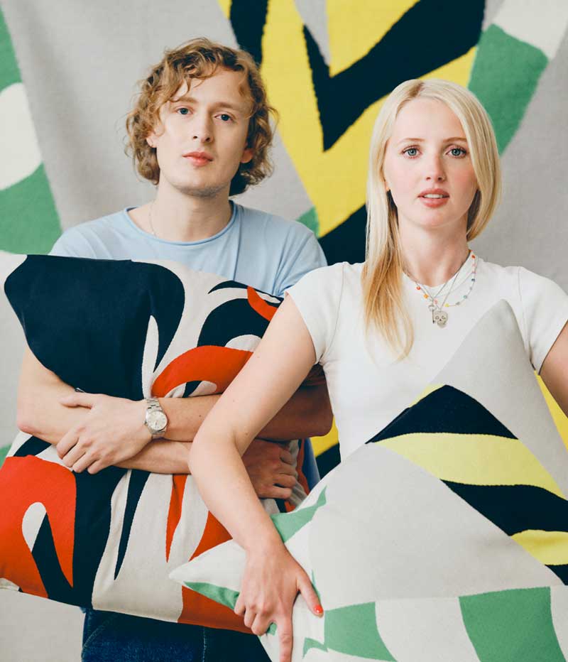 Ingrid and Igor creates a inspiring room of visual impressions through mural paintings. The duo explores the borderland between interior and art which results in patterns that can be applied however and wherever the imaginations allows.