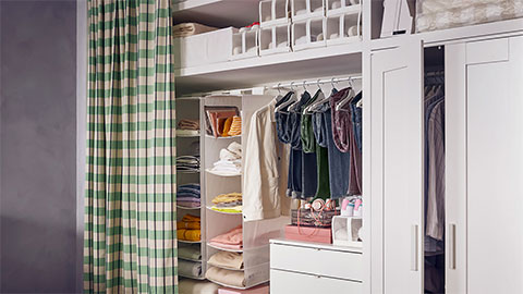 How to organise the inside of your  wardrobe in 5 easy steps